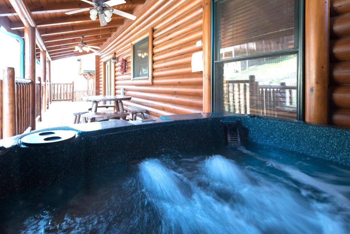 Serenity Peak Villa Pigeon Forge Dış mekan fotoğraf