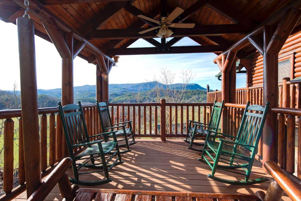 Serenity Peak Villa Pigeon Forge Dış mekan fotoğraf