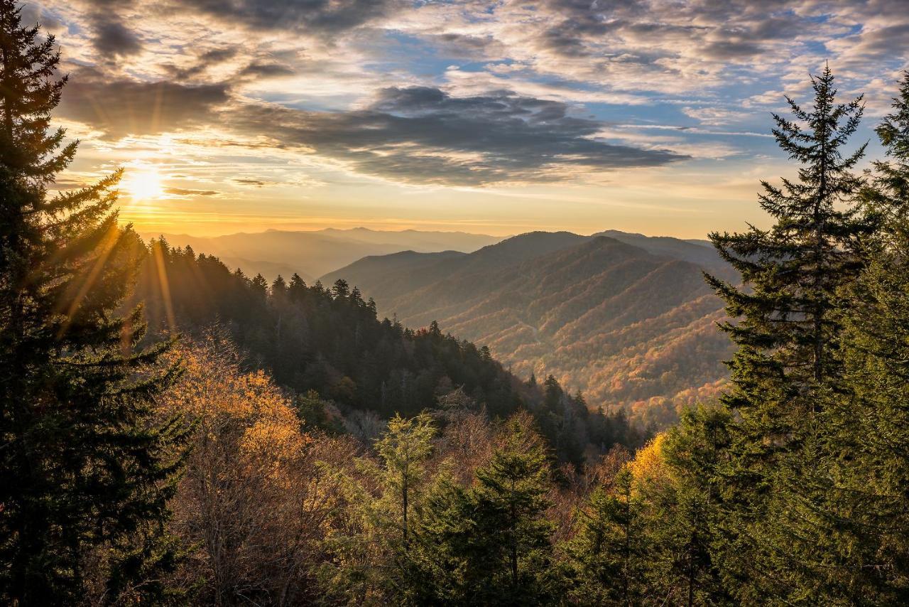 Serenity Peak Villa Pigeon Forge Dış mekan fotoğraf